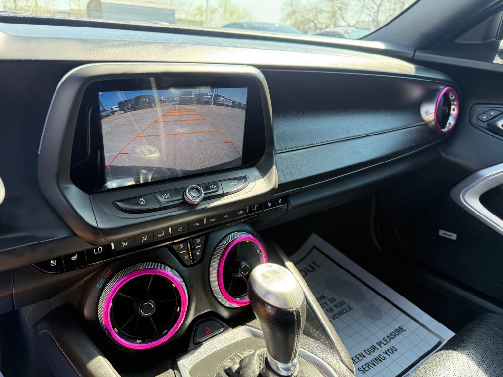 2017 Chevrolet Camaro Image 18