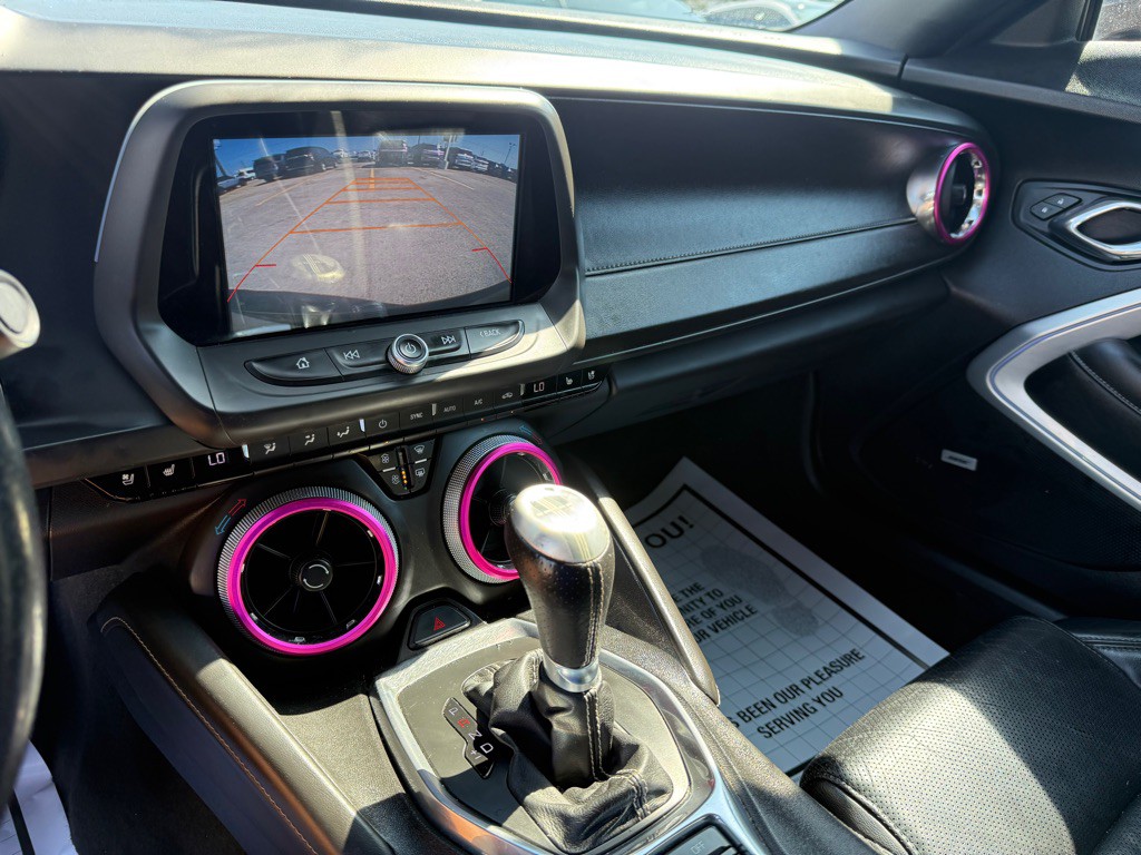 2017 Chevrolet Camaro Image 19