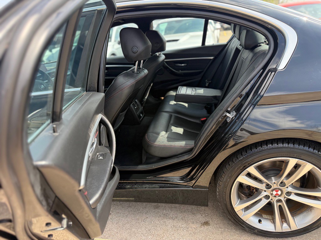 2018 BMW 3 Series Image 7