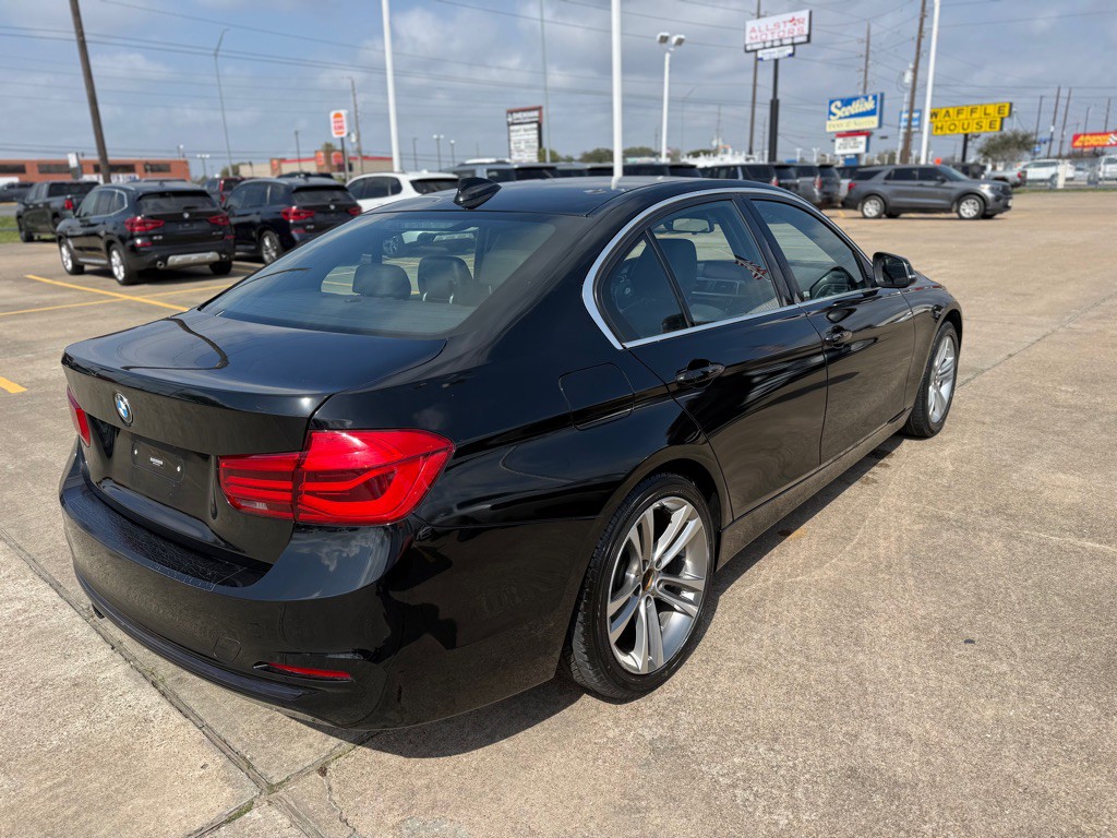 2018 BMW 3 Series Image 10