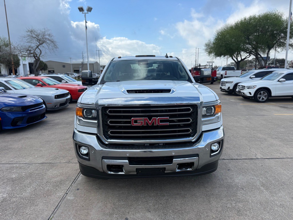 2019 GMC Sierra 3500 Image 2
