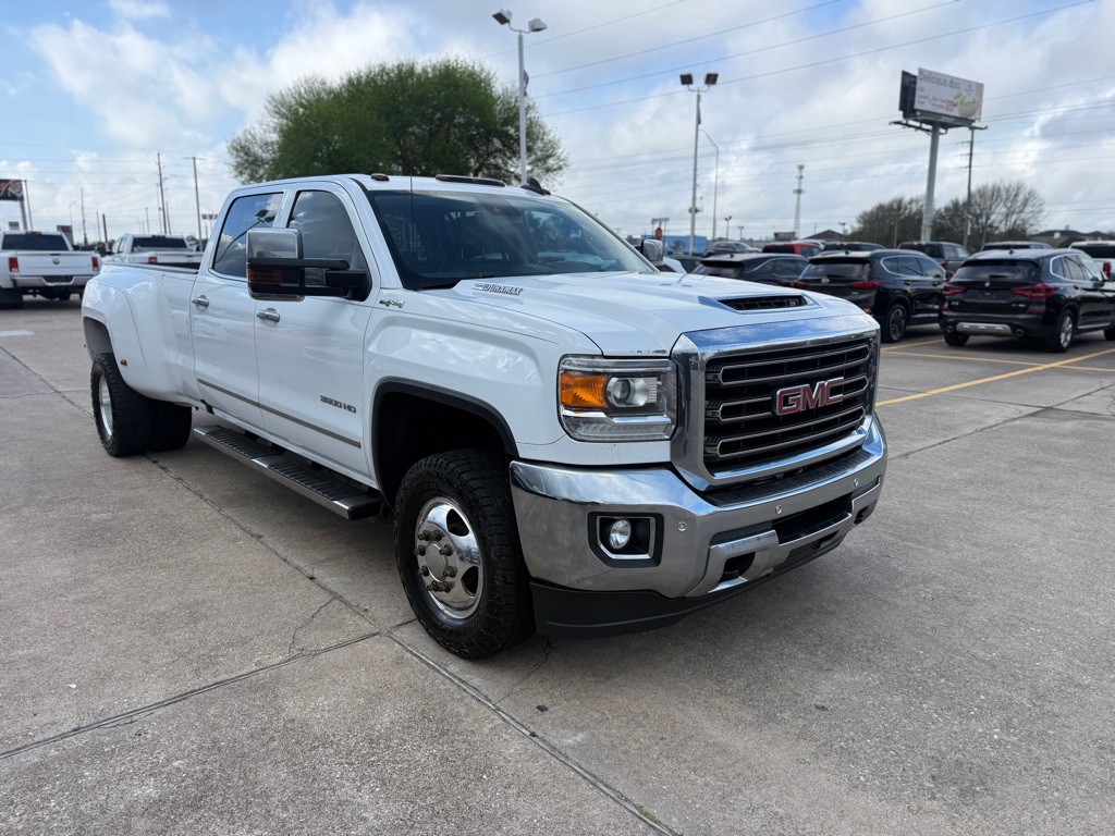 2019 GMC Sierra 3500 Image 3