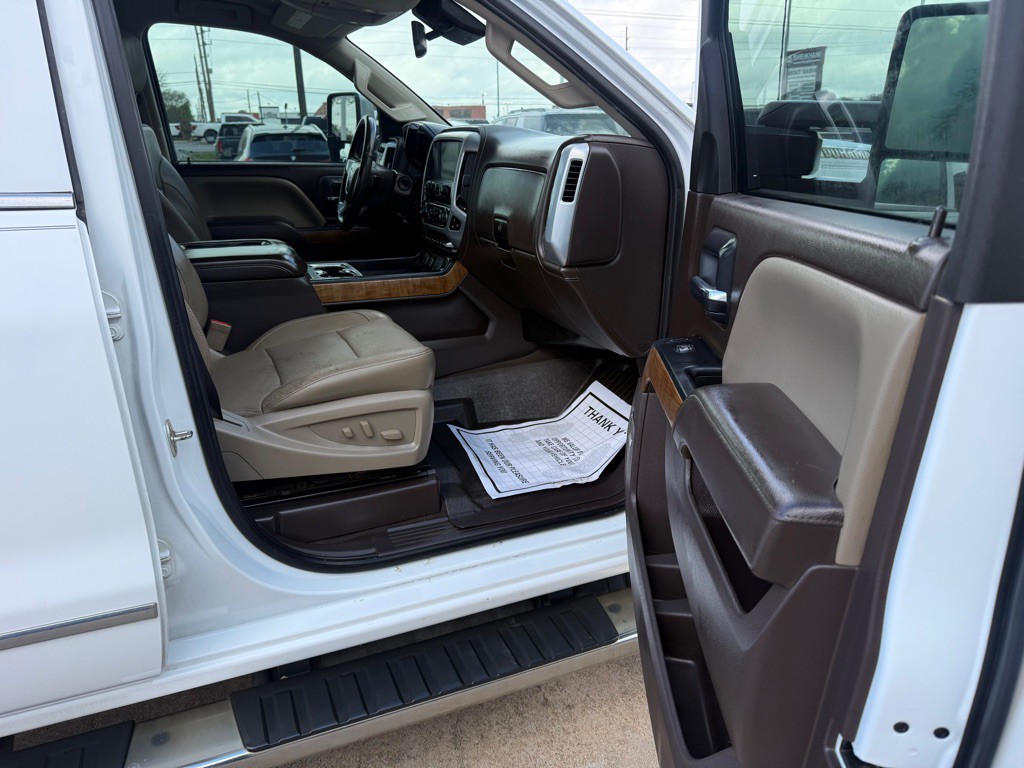 2019 GMC Sierra 3500 Image 16