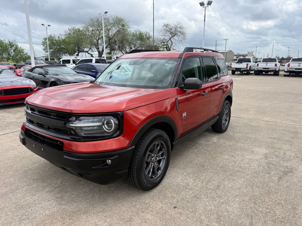 2022 Ford Bronco Image 1