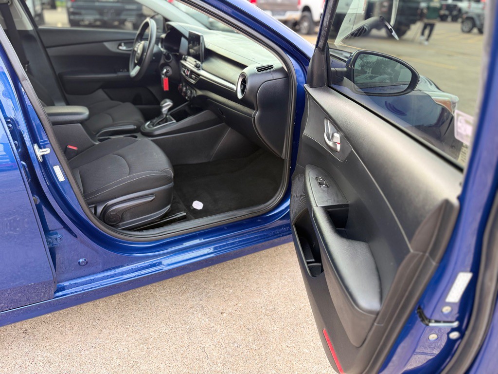 2021 Kia Forte Image 9
