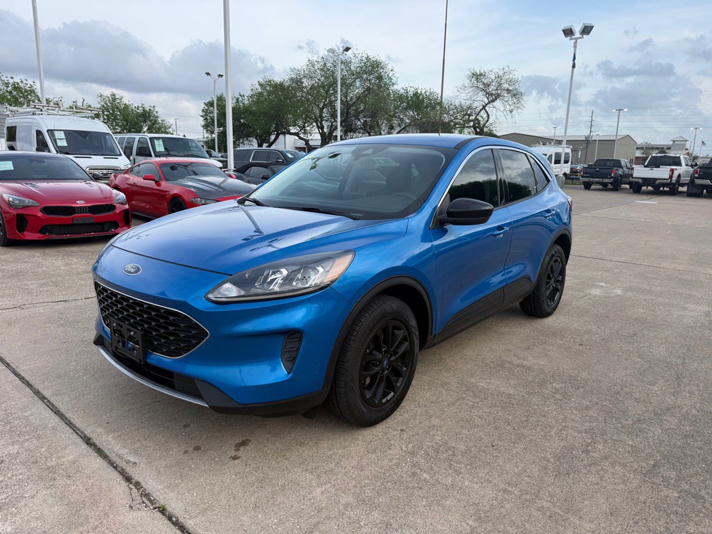 2021 Ford Escape Image 1