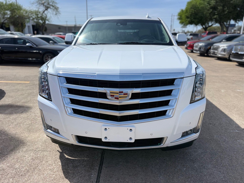 2019 Cadillac Escalade Image 2