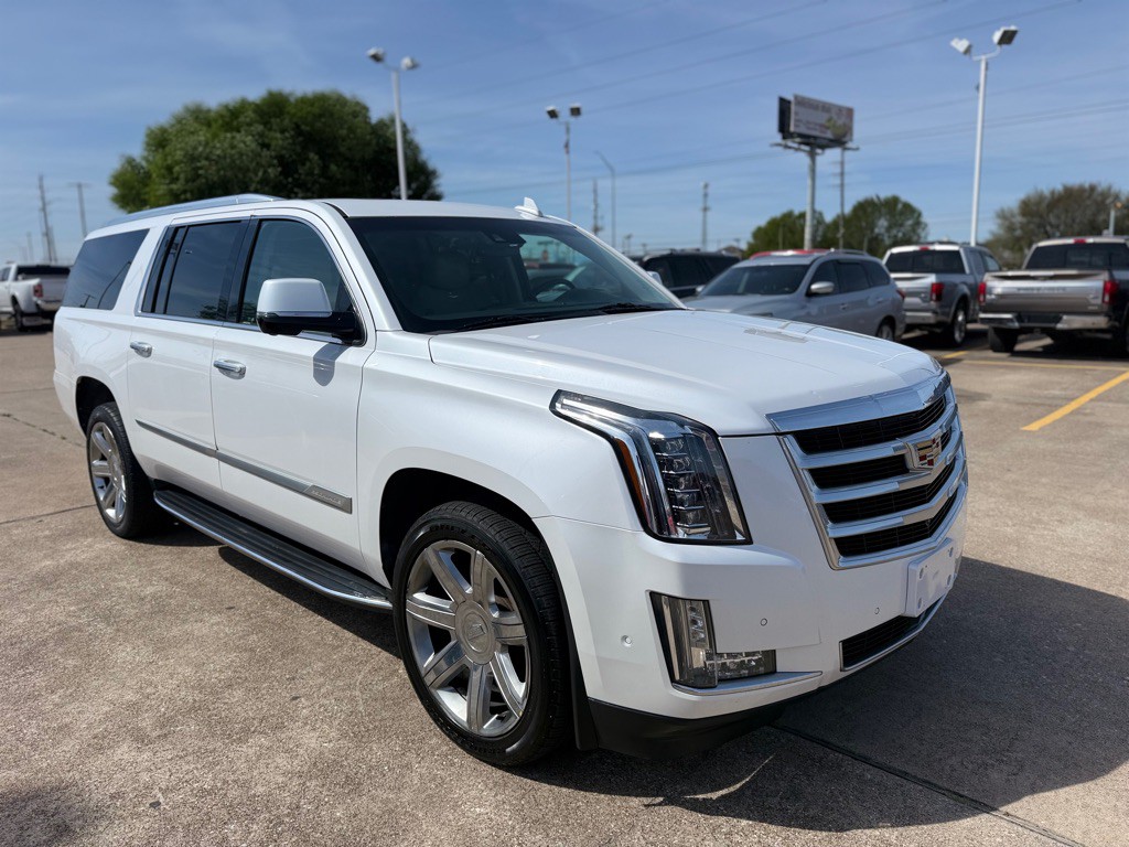 2019 Cadillac Escalade Image 3