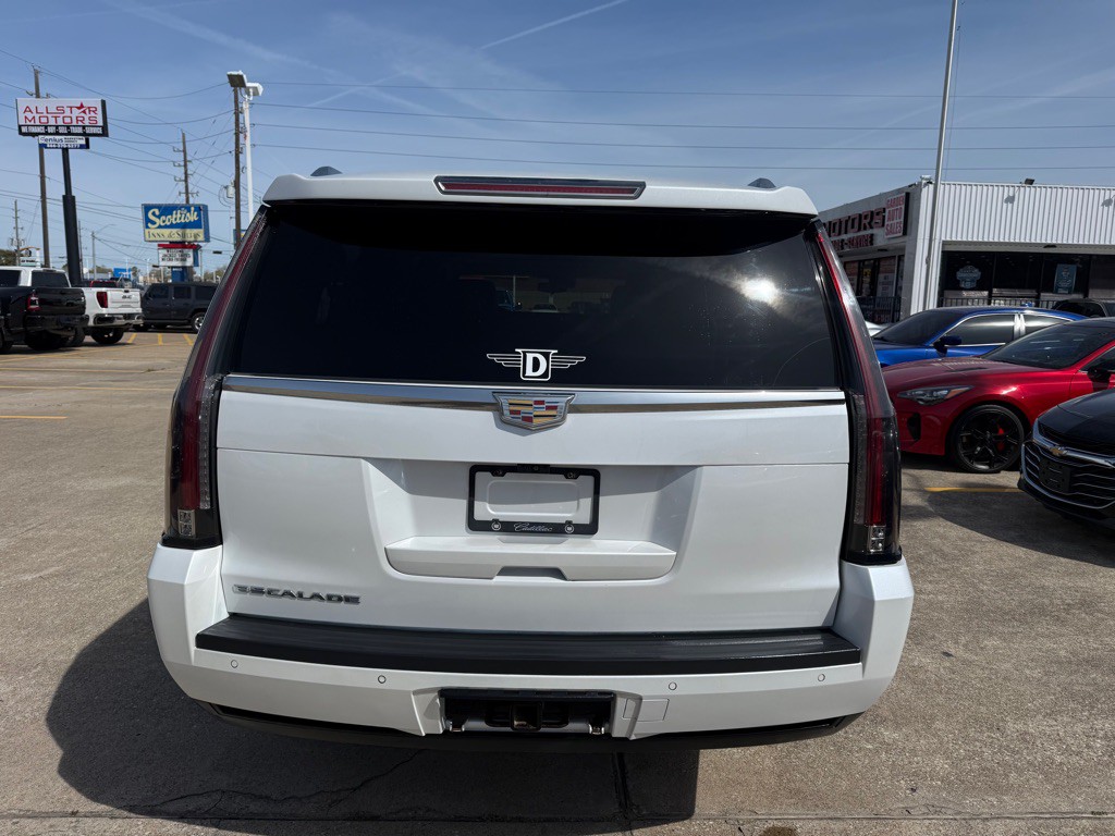 2019 Cadillac Escalade Image 9