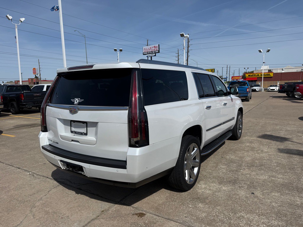 2019 Cadillac Escalade Image 11