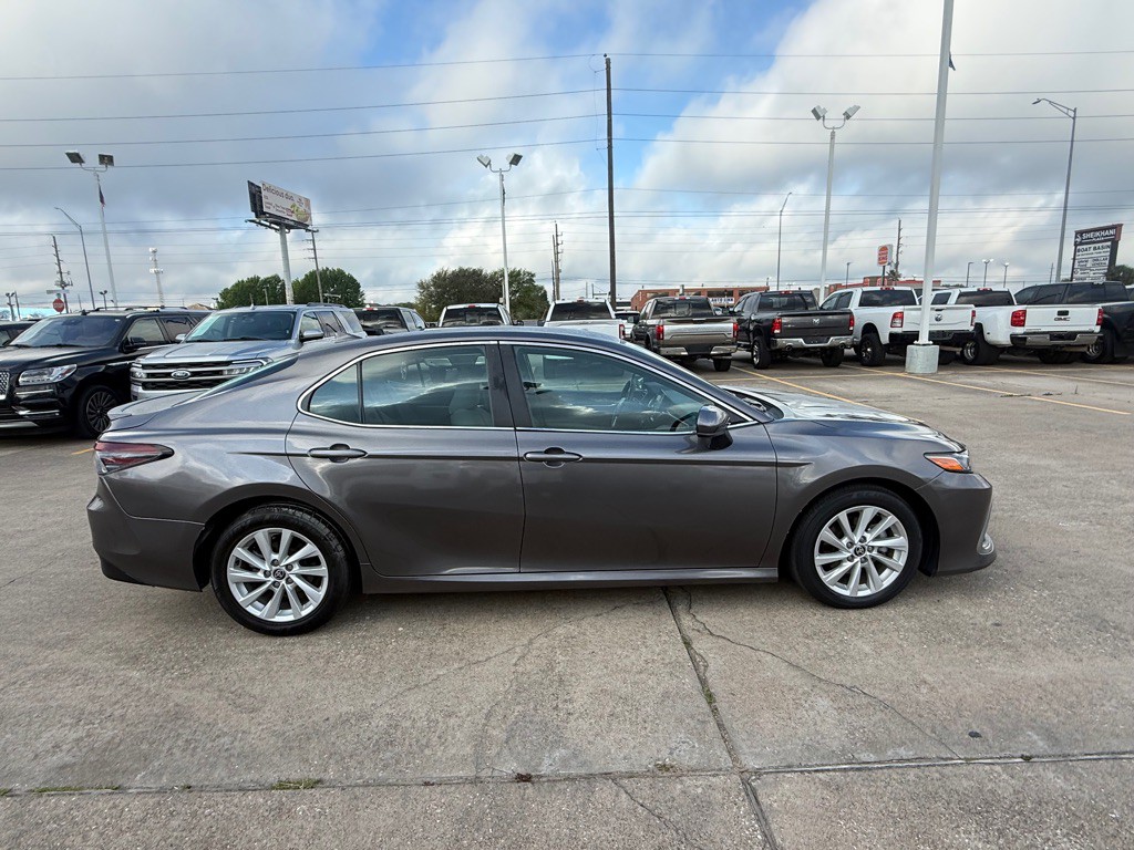 2023 Toyota Camry Image 10