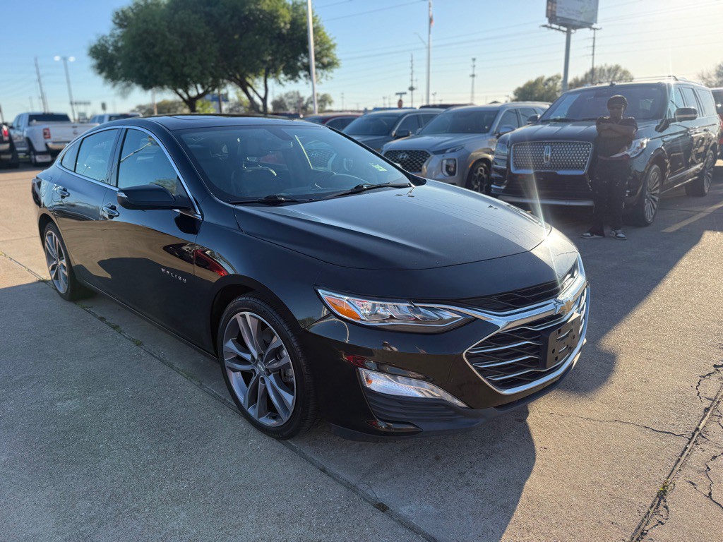 2021 Chevrolet Malibu Image 2