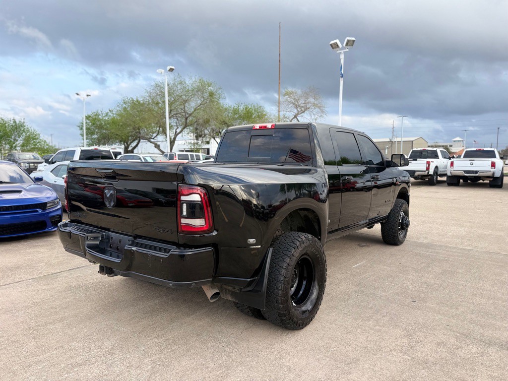2022 RAM 3500 Image 5