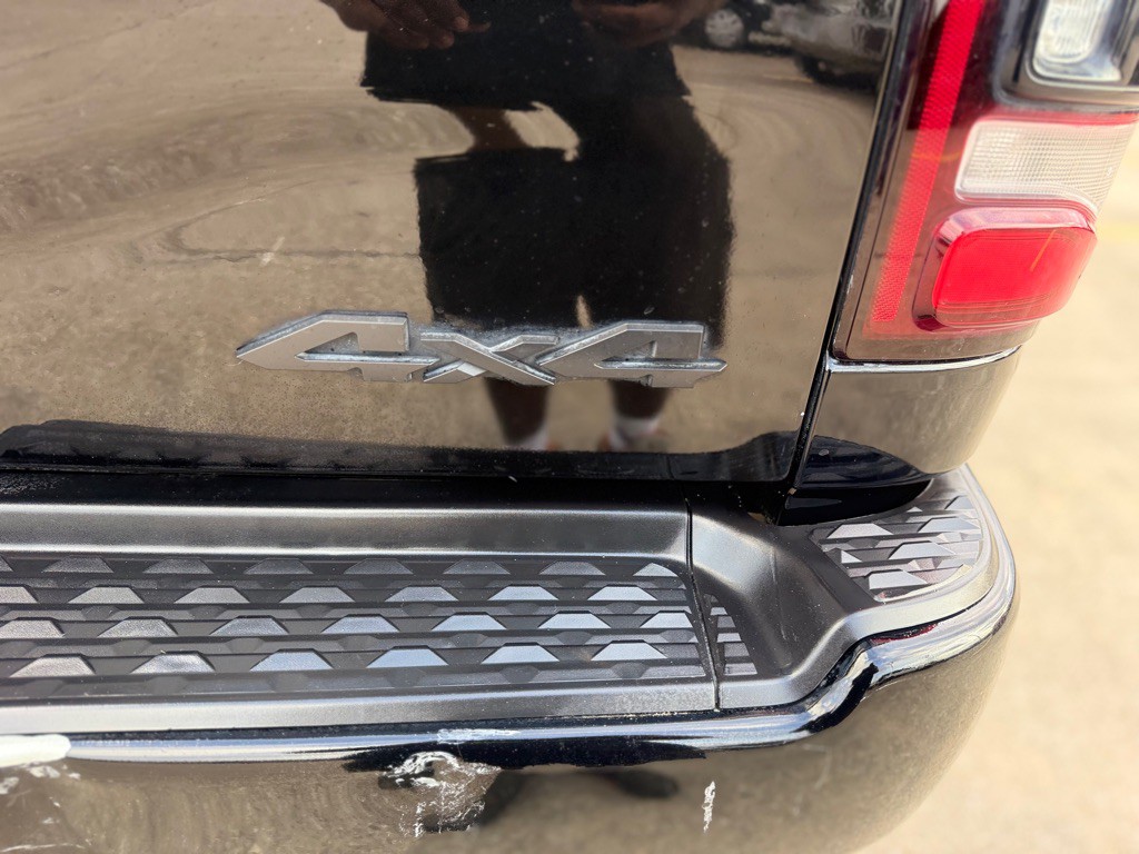 2022 RAM 3500 Image 8