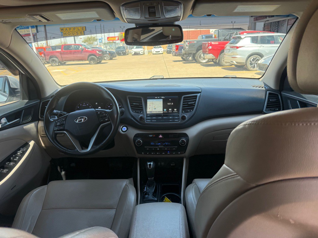 2017 Hyundai Tucson Image 11