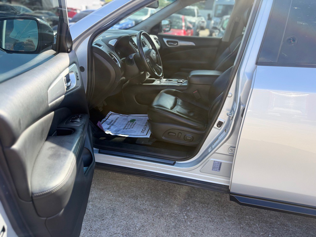 2018 Nissan Pathfinder Image 5