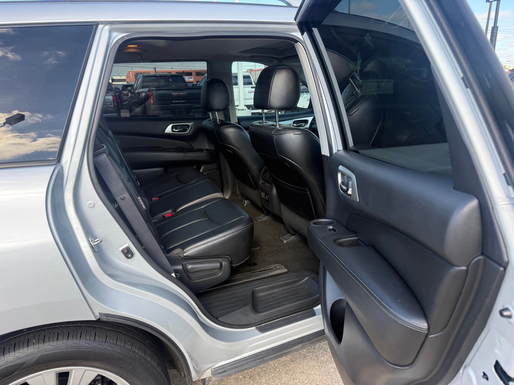 2018 Nissan Pathfinder Image 10
