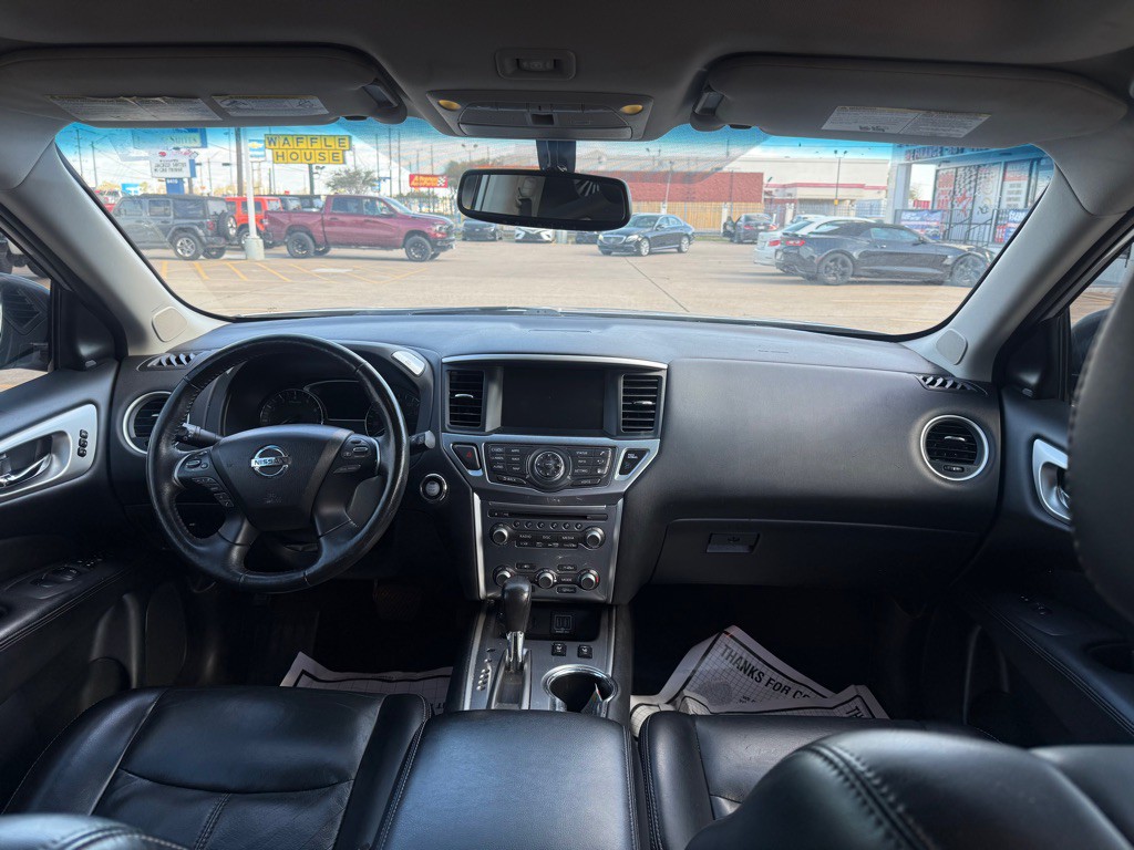 2018 Nissan Pathfinder Image 11