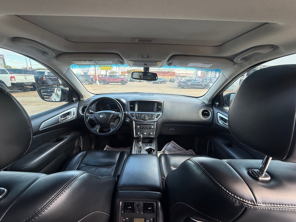 2018 Nissan Pathfinder Image 12