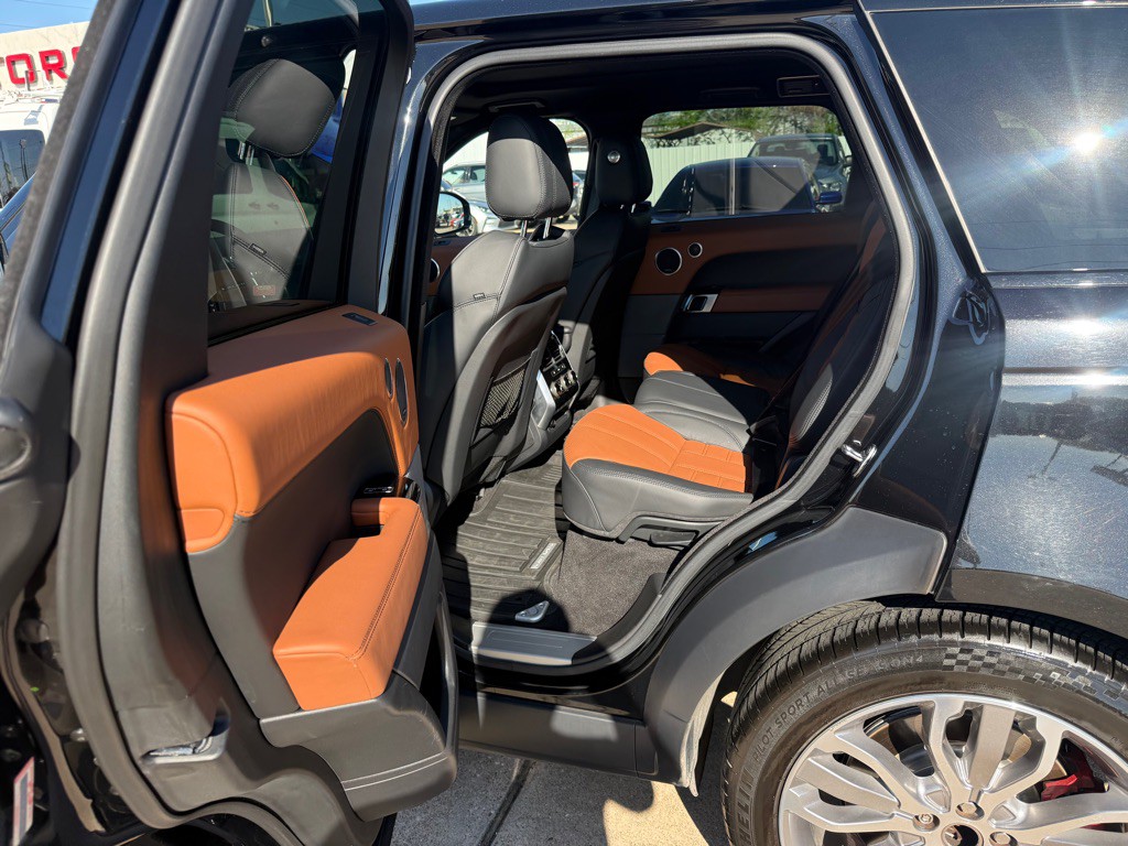 2015 Land Rover Range Rover Sport Image 4