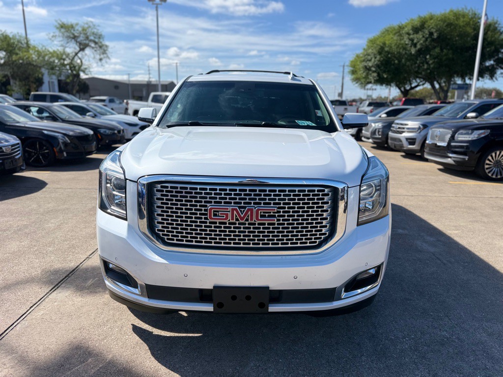 2017 GMC Yukon Image 2