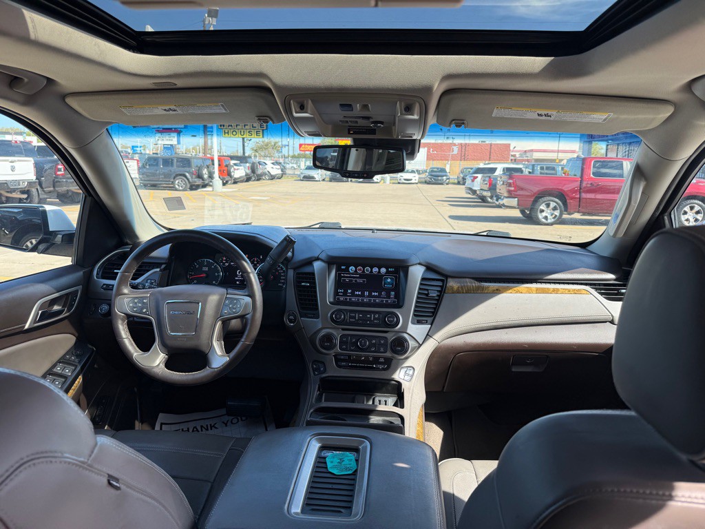 2017 GMC Yukon Image 10