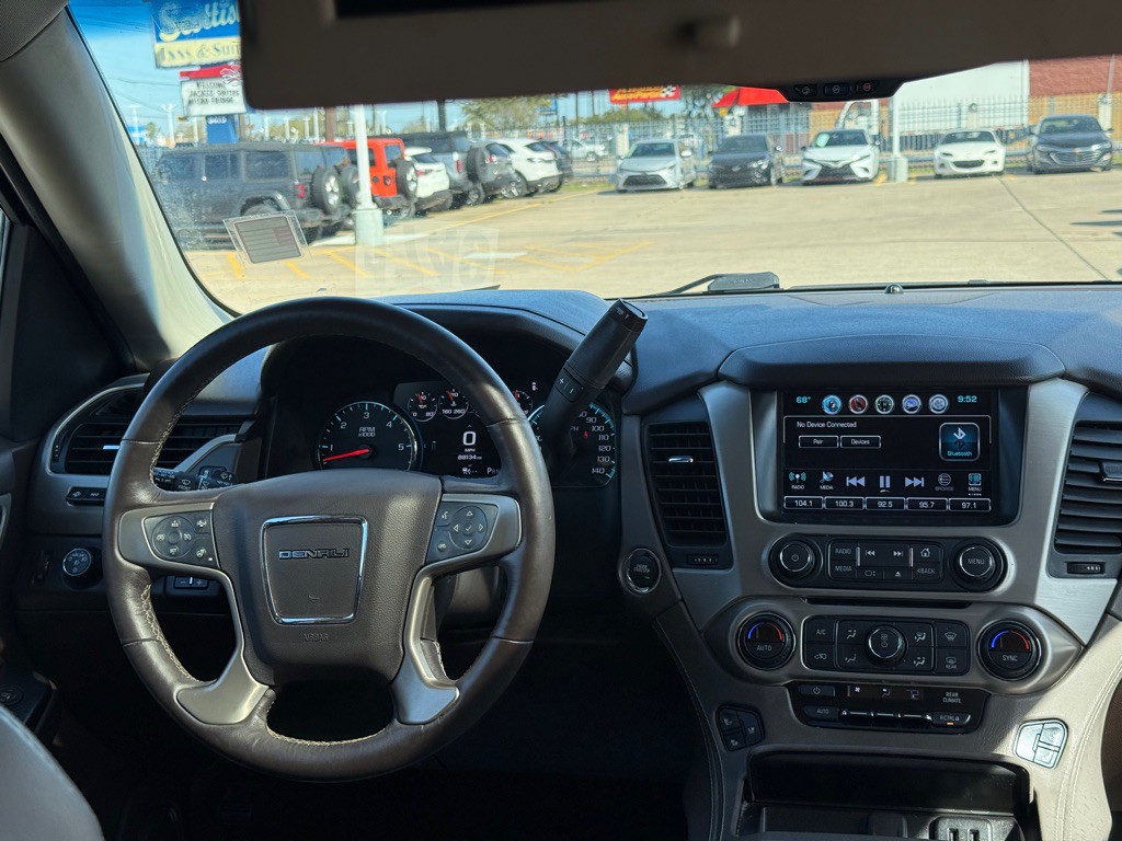 2017 GMC Yukon Image 18