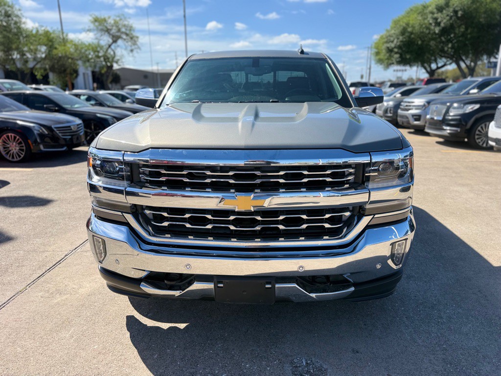 2017 Chevrolet Silverado 1500 Image 2