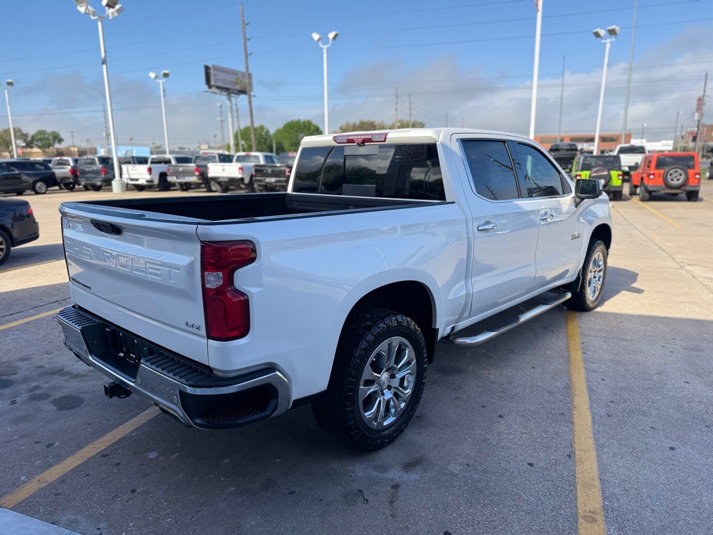 2022 Chevrolet Silverado 1500 Image 9
