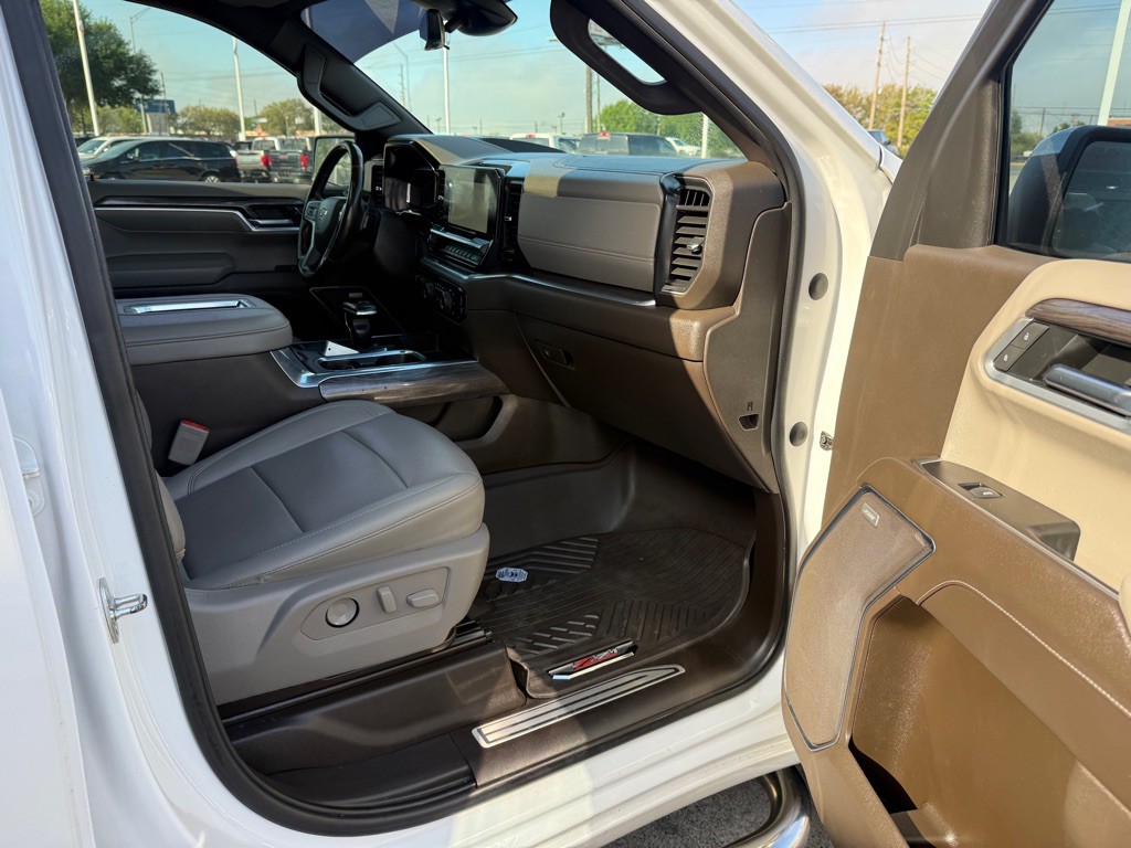 2022 Chevrolet Silverado 1500 Image 12