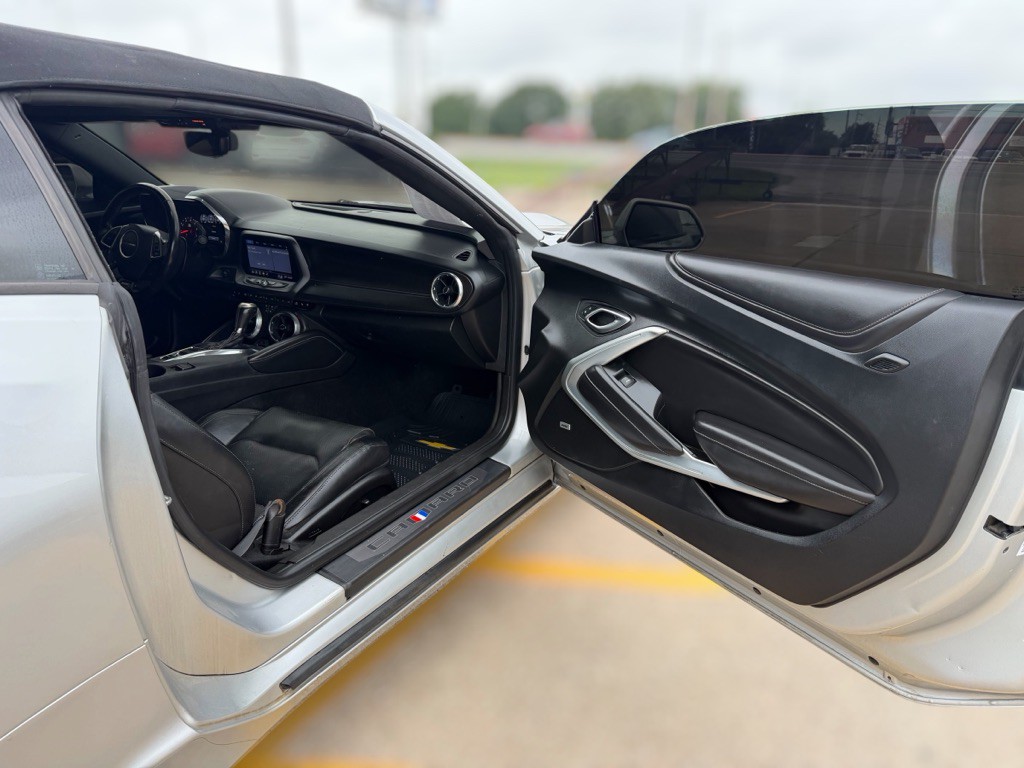 2019 Chevrolet Camaro Image 13
