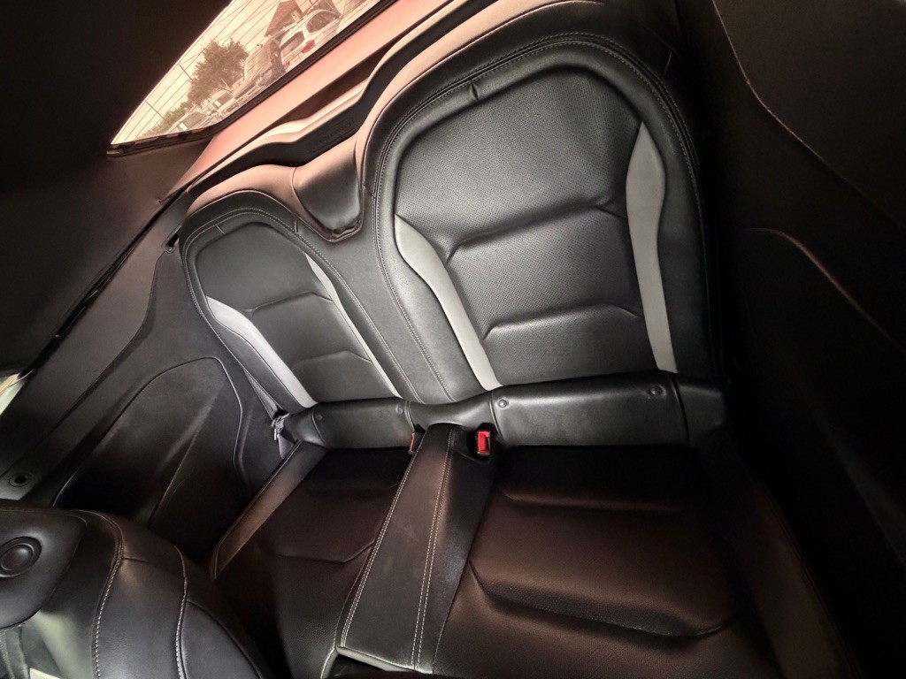 2019 Chevrolet Camaro Image 17
