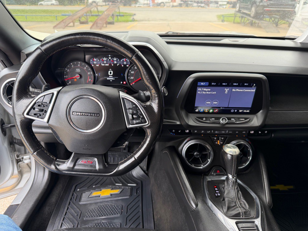 2019 Chevrolet Camaro Image 21