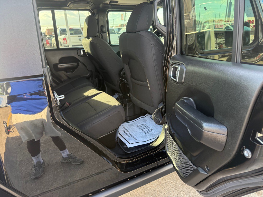 2023 Jeep Gladiator Image 11