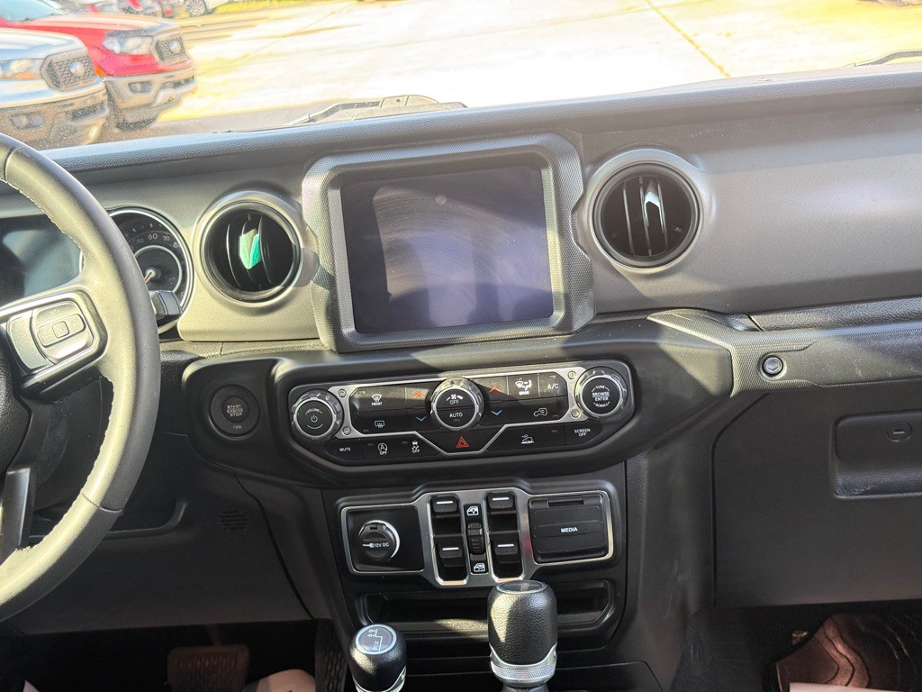 2023 Jeep Gladiator Image 15