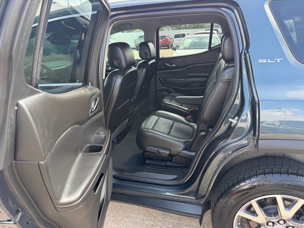 2020 GMC Acadia Image 7