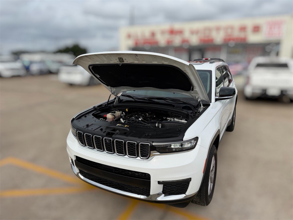 2022 Jeep Grand Cherokee Image 4