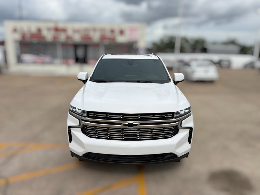 2022 Chevrolet Suburban Image 3