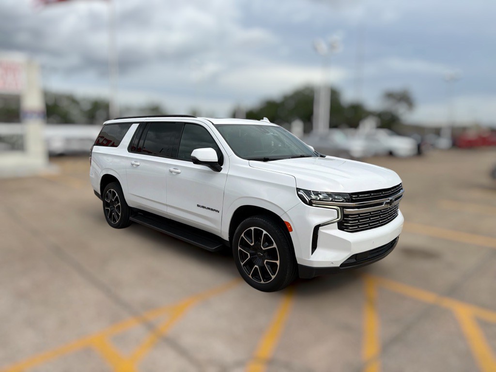 2022 Chevrolet Suburban Image 4
