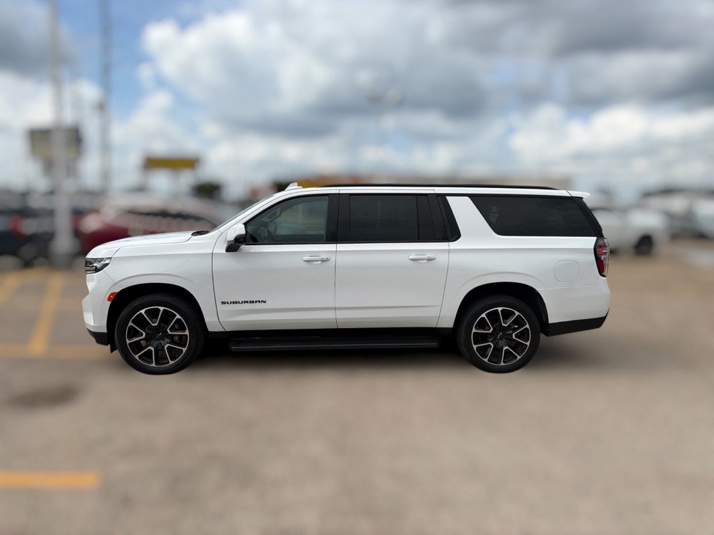 2022 Chevrolet Suburban Image 8