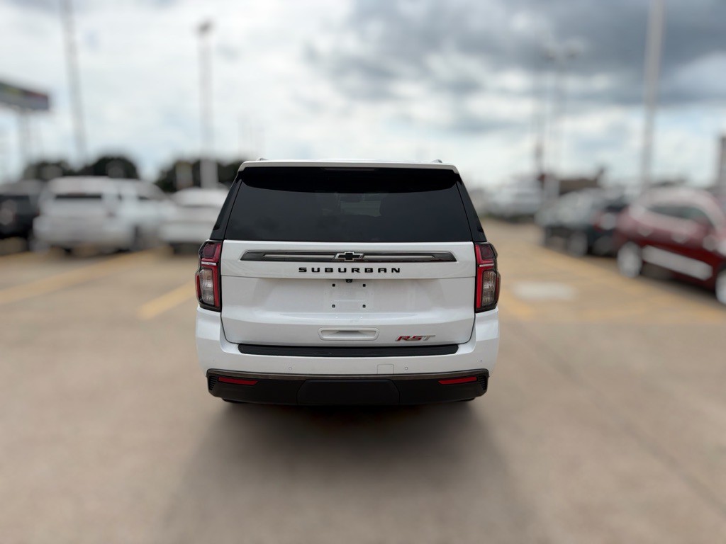 2022 Chevrolet Suburban Image 11
