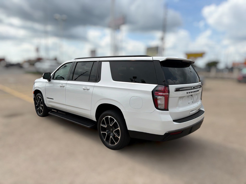 2022 Chevrolet Suburban Image 12
