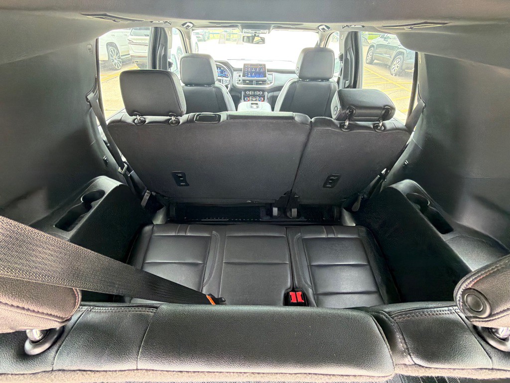 2022 Chevrolet Suburban Image 18