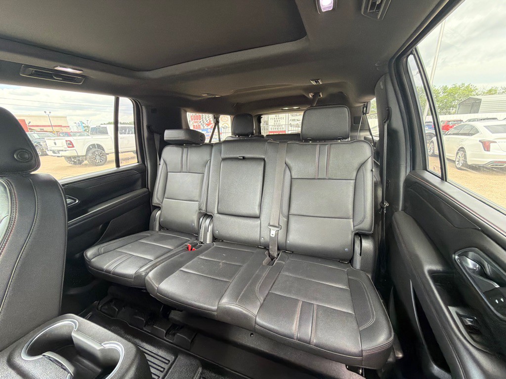 2022 Chevrolet Suburban Image 20