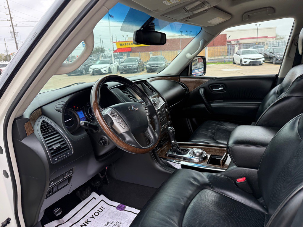 2016 INFINITI QX80 Image 18