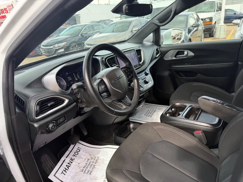 2022 Chrysler Pacifica Image 6