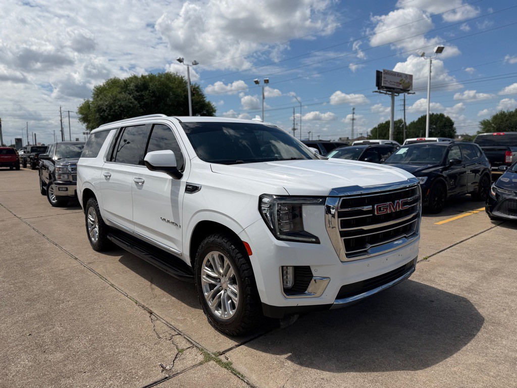 2021 GMC Yukon Image 2
