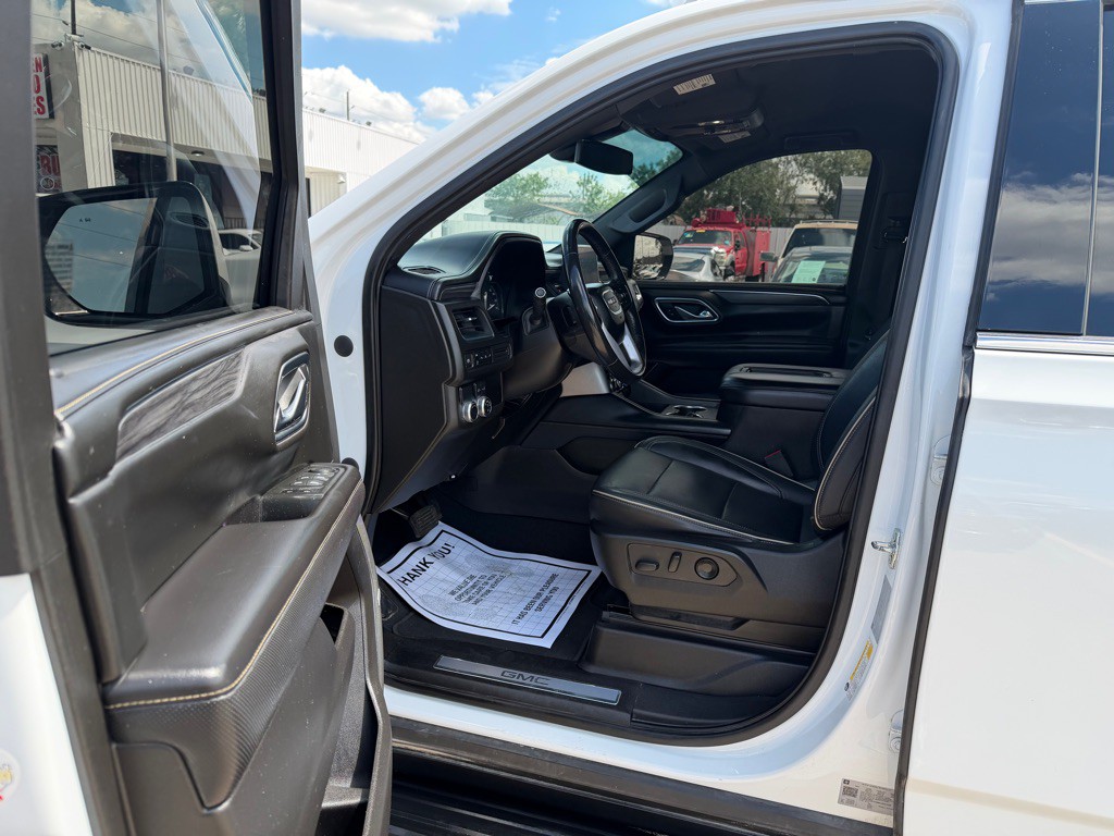 2021 GMC Yukon Image 4