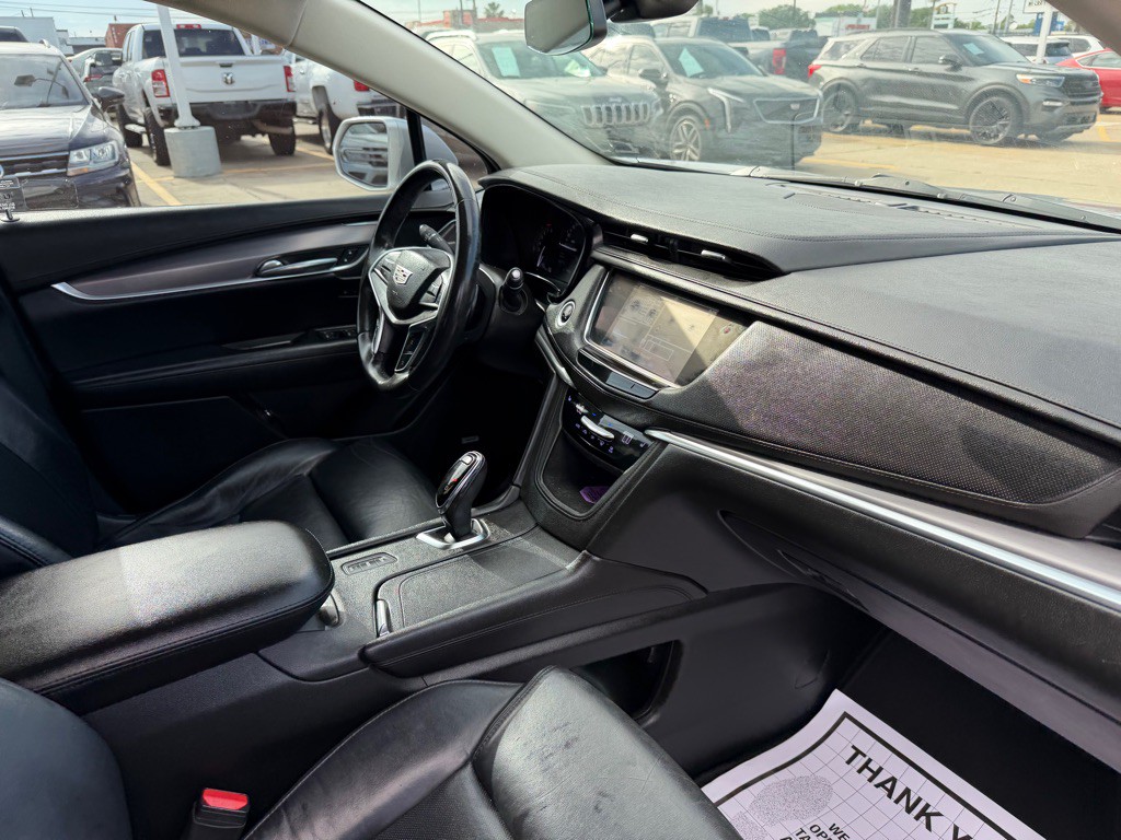 2017 Cadillac XT5 Image 12