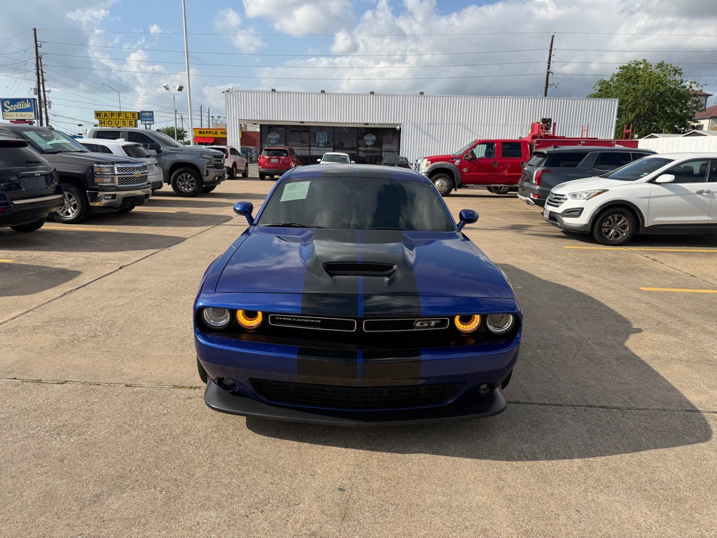 2021 Dodge Challenger Image 2